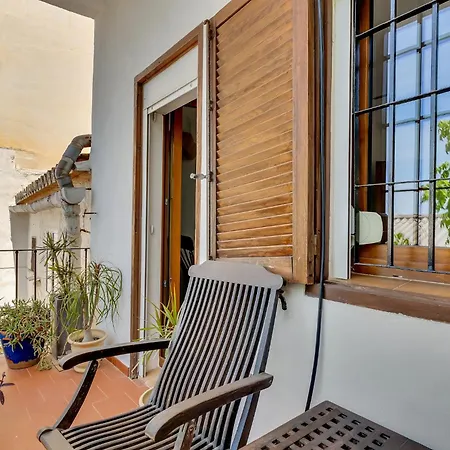 Townhouse Apartment *