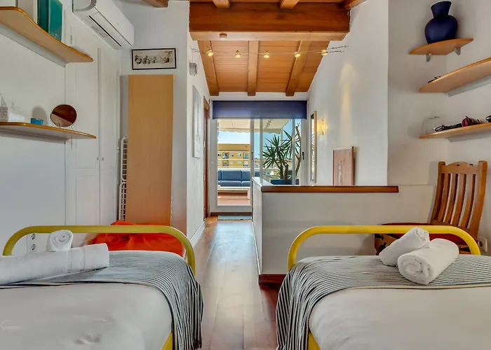 Townhouse Apartment *