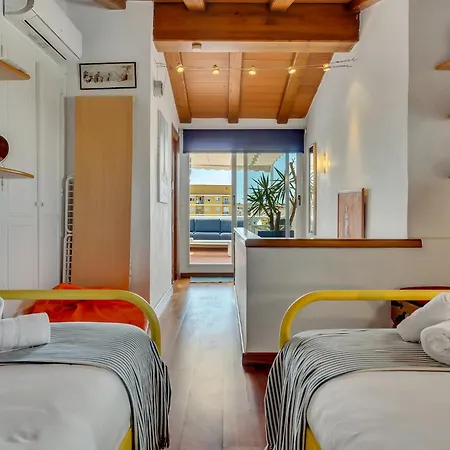 Townhouse アパート *